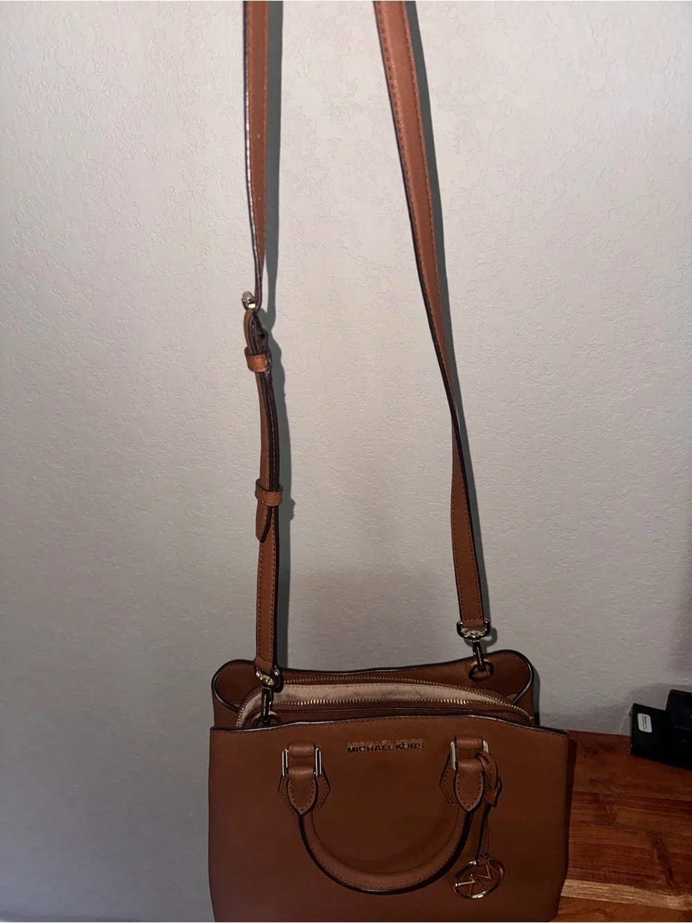 MICHAEL KORS Jet Set Satchel in Brown